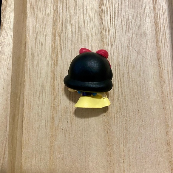 Series 6 Doorables - Snow White - Picture 2 of 2